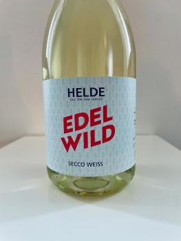 2022-er "Edelwild" Secco weiss trocken - Ökologisches Wein- und Sektgut Helde